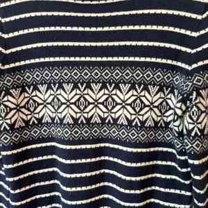 LL Bean Womens Cotton Cashmere Sweater Navy Blue White Fair Isle Turtleneck thumbnail 6