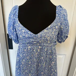 Altar’d State Empire Waist V Nevk Floral Blue Mini Dress NWOT thumbnail 3