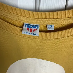 Junk Food Wonder Woman Graphic Sweatshirt‎ Size Small thumbnail 2