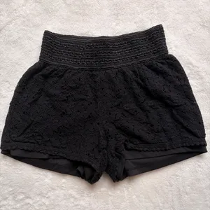 Maurices Women Boho Floral Lace Black Shorts - Smocked Waist Solid Lining thumbnail 3