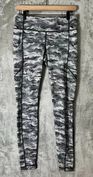 Lululemon Speed Tight V Power Luxtreme Hazy Days Black White Medium Rise‎ Size 8 thumbnail 1