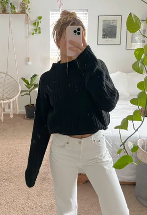 Old Navy Sweater thumbnail 1