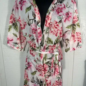 Show Me Your Mumu Floral Short Sleeve Brie Robe Size Small EUC thumbnail 5