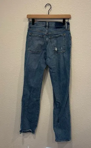 Abercrombie and Fitch low rise the 90s straight jeans thumbnail 3