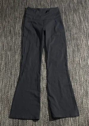 Lululemon Groove Pant Flare *Full-On Luxtreme 31” Legging Size 4 thumbnail 1