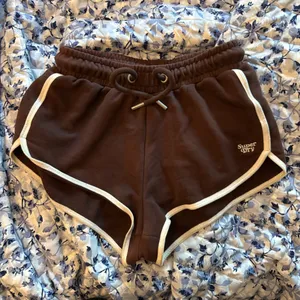 Super dry shorts  thumbnail 1