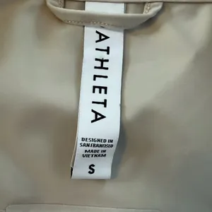 Athleta Urbanite Women's Beige Button Down Shirt thumbnail 5