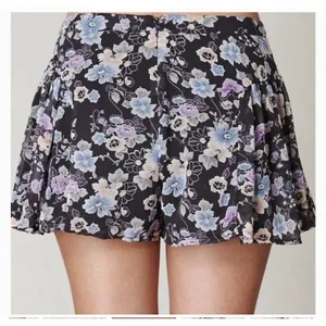 Free People Flowy Floral Print Chiffon Micro Shorts Black Purple 4 thumbnail 2