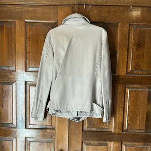 Levi’s Cream Faux Leather Belted Biker Jacket - Oversized‎ Moto - Size Medium thumbnail 5