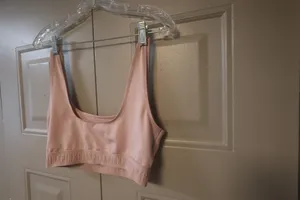 PINK Victoria's Secret Ultimate sports bra pink on bottom band in pink size large. thumbnail 6