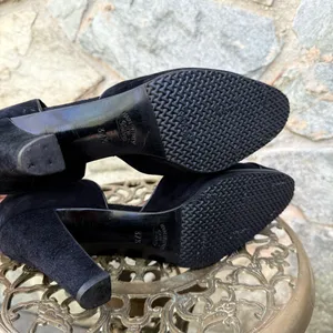 Gucci Vintage Black Suede Heels size 7 thumbnail 8