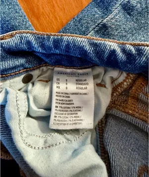 American Eagle Highest Rise Mom Jeans | Size 0R | Distressed Dark Wash Denim thumbnail 9
