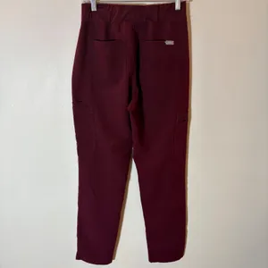 FIGS Technical‎ Collection High Waisted Yola Skinny Scrub Pants in Burgundy S thumbnail 4