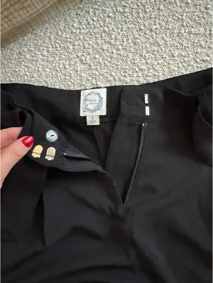 Blue Rain Black pleated Shorts thumbnail 4