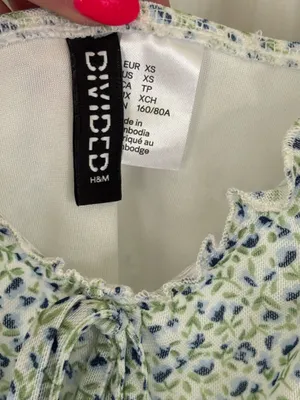 H&M mini floral dress thumbnail 4