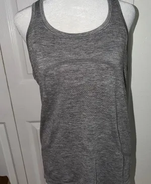Lululemon Align Tank Size 10 Gray NWOT thumbnail 1