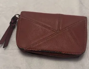 Universal Threads Compact Brown Leather Zip Wallet Organizer thumbnail 1