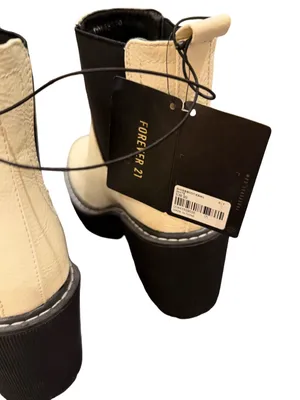Forever 21 Cream Chelsea Platform Block Heel Ankle Boots NWT Size 7 thumbnail 6