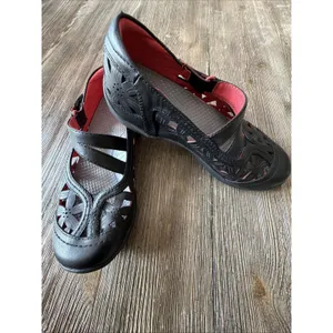 Baretraps Women's Size 5 Ferra Mary Jane Flower Lasercut Comfort Flats Black thumbnail 15