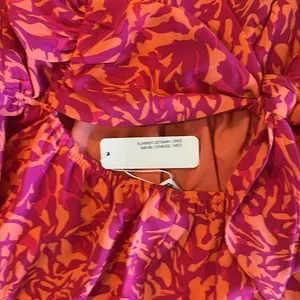 NWT Glam Orange and Pink Print Tie Back Dress Sz M thumbnail 9
