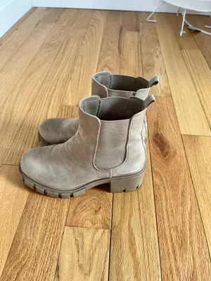 Madden Girl Chelsea Boots Ankle thumbnail 2