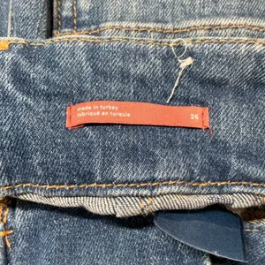Pilcro Blue Denim The Skipper Straight Cropped Jeans Size 26 thumbnail 4