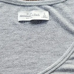 Abercrombie &‎ Fitch -475 gray long sleeve flowy top Small thumbnail 3