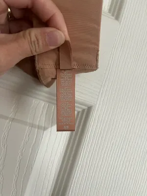 SKIMS Unlined Balconette Bra thumbnail 4