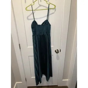 Petal and Pup Vikki Green Emerald Pleated Elegant Dress Adjustable Straps US 12 thumbnail 6