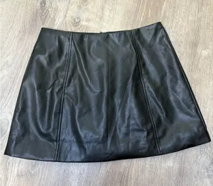 Boutique Charcoal Leather Skirt thumbnail 1