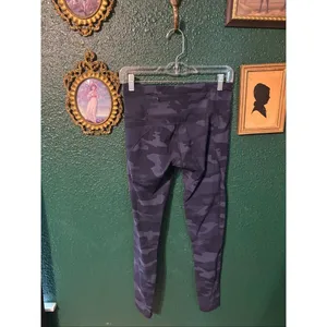 Sweaty Betty 27” Power Camo Blue Leggings Sz Small thumbnail 2