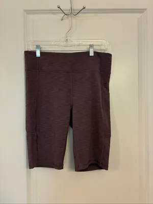 Lululemon Invigoratehigh-rise bike shorts women’s size 10 ￼ thumbnail 3