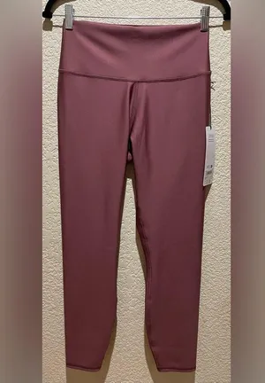 Alo Yoga NWT 7/8 High-Waist Airlift Leggings In A Burgundy Truffle Size L thumbnail 5