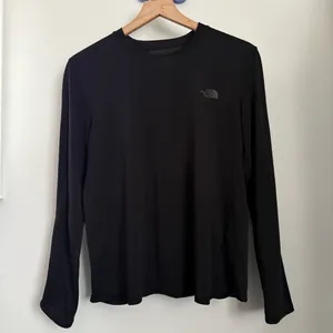 North Face Small Black Long Sleeve Tee‎ Crew Neck Outdoor Minimal Lightweight thumbnail 1