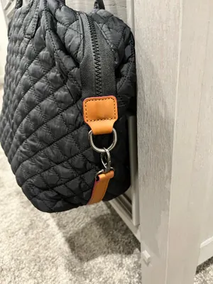 Medium bag Black thumbnail 4