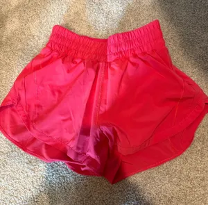 Lululemon Shorts thumbnail 1