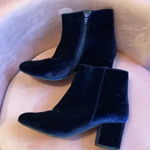 Steve Madden blue velvet booties thumbnail 4