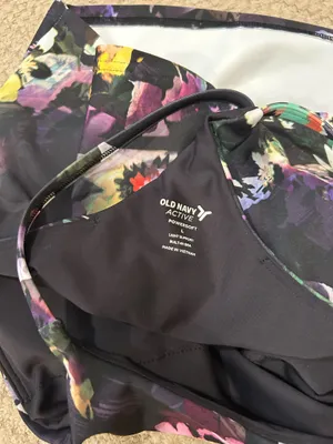 Old Navy active top (L)  thumbnail 4