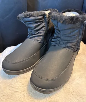Black Quilted Puffer Winter Ankle Boots Faux Fur Trim Side Zip 8W 161699-12-08W thumbnail 1