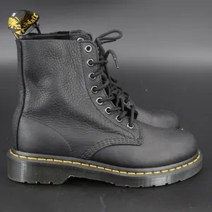 Dr. Martens 1460 Pascal Women 7 Black Excellent Virginia Leather Combat Boots thumbnail 2