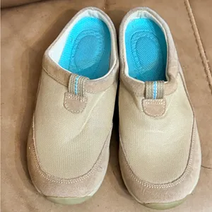 Land's End Slip Ons thumbnail 3