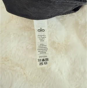 Alo Yoga Trucker Hat Black thumbnail 3