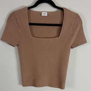 NWT Abercrombie & Fitch Ottoman Square Neck Ribbed Swearer Tee in Tan Size Small thumbnail 1