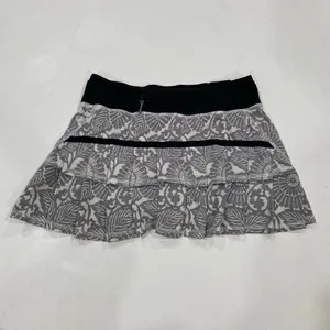 Lululemon Pace Setter Skirt Gray Floral Print Size 4 Running Athletic Skort thumbnail 2