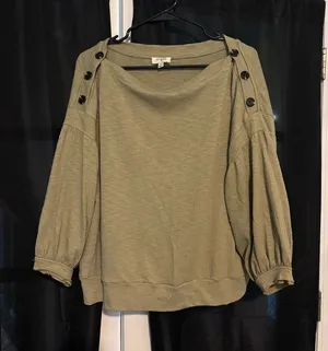 Boutique Top thumbnail 1