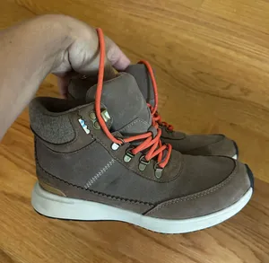 TOMS boots thumbnail 1