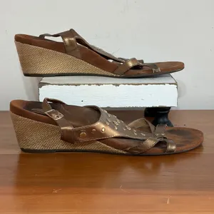 Vionic Catarina Bronze Metallic Studded Wedge Sandals Womens 9 TVW4079 thumbnail 2