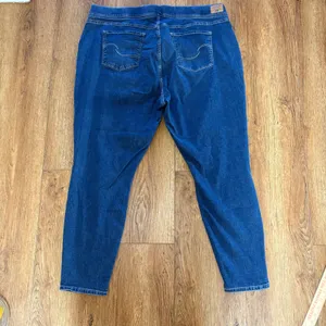Signature by‎ Levi Strauss Gold Totally Shaping Pull-On Skinny Jeans Blue 37x30 thumbnail 2
