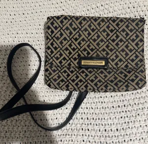 Tommy Hilfiger Bag Crossbody thumbnail 1