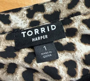 Torrid Harper Leopard Print Pullover Blouse 1 1X 14 16 Georgette Roll Tab Sleeve thumbnail 7